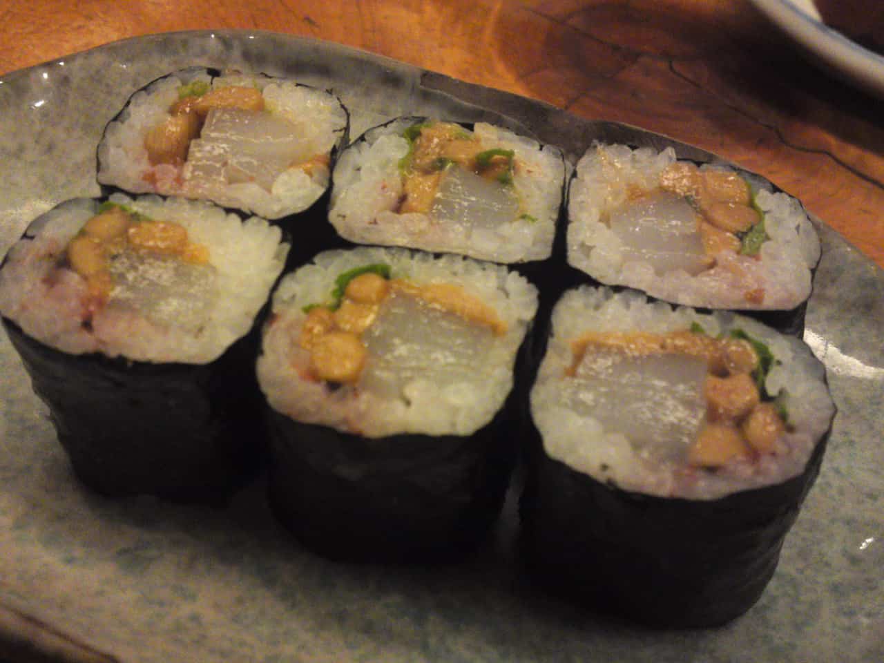 “Natto/Fermented beans and Ika/Cuttlefish” thin sushi roll