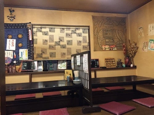Yucho also has traditional style low tables.