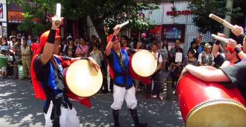 Okinawa: Eisa dancers line up to perform eisa dancing