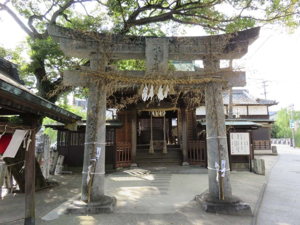  Suitengu is a beautiful shrine