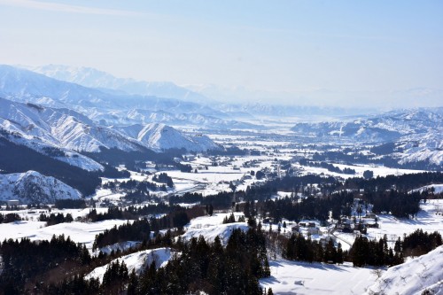Uonuma, Niigata: Snowshoe-Trekking in a Winter Wonderland