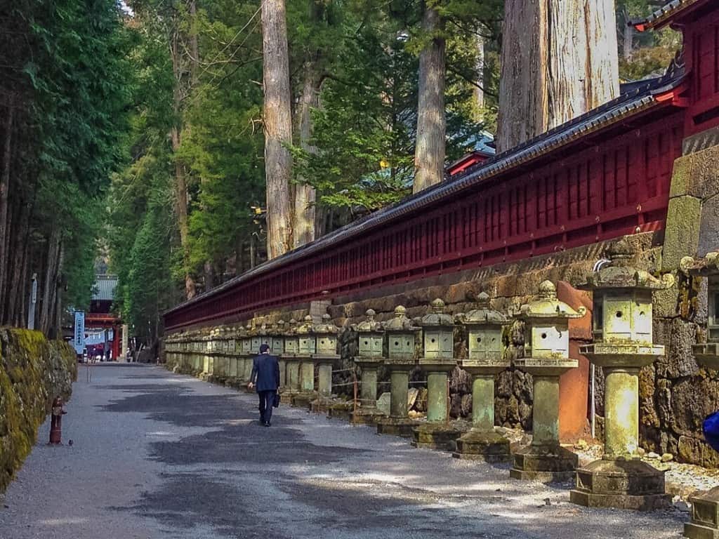 The lantern-lined walkway to Futarasan Shrine in Toshogu