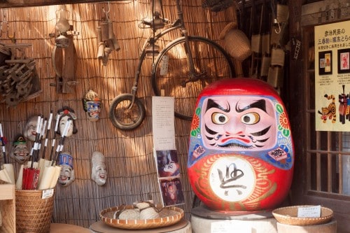 The Miharukoma doll was featured as a limited time New Years stamp in 1954