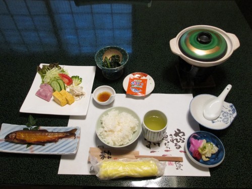 Don't forget to use your Oshibori cloth to clean your hands before you eat!