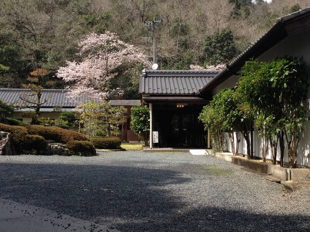 Mino: Stay at a Ryokan in A Leisurely Fashion!