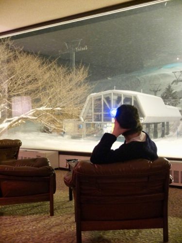 Watching the view at the Chatelaine Cocktail Lounge, Naeba Prince Hotel