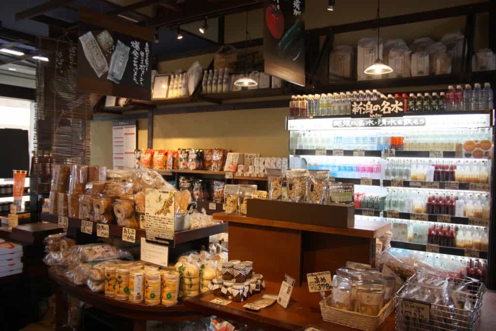 Niigata City Sake Local Specialties Alcohol Brewery Traditional Crafts Ponshukan Store Souvenir 