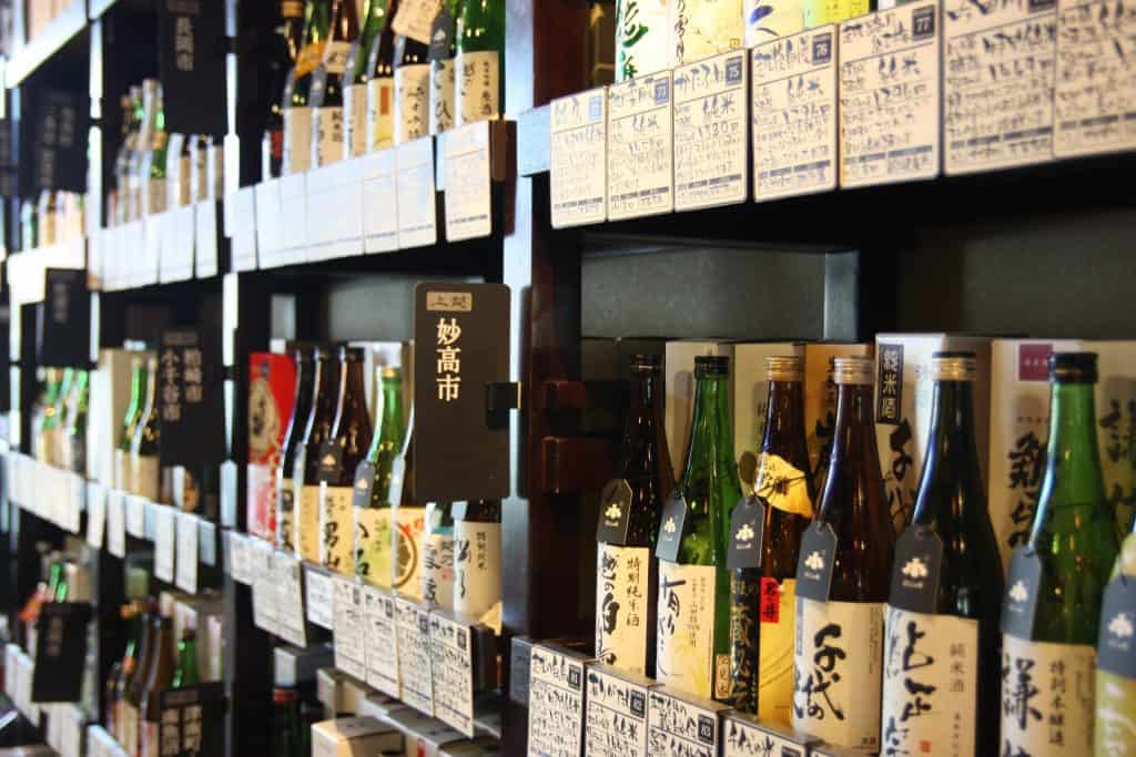 Niigata City Sake Local Specialties Alcohol Brewery Traditional Crafts Ponshukan Store Souvenir 
