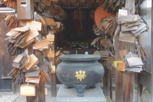 Nakatsu Walking Tour Gogan-ji Temple Nakatsu Red Wall Ema