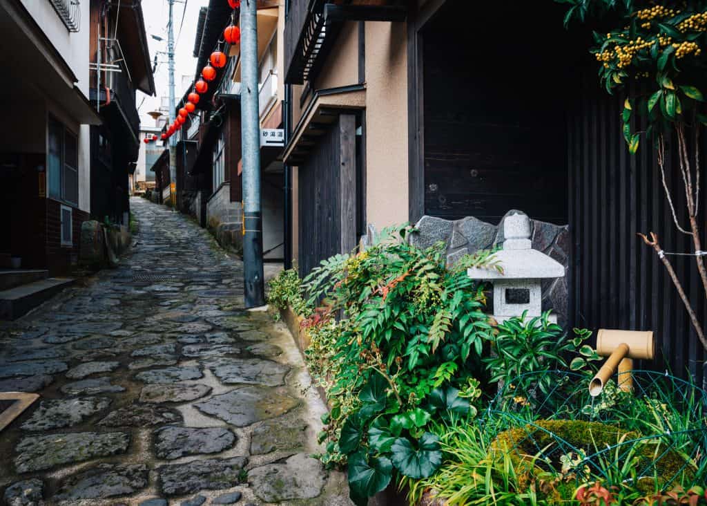 Peaceful Relaxation in Charming Yunohira Onsen