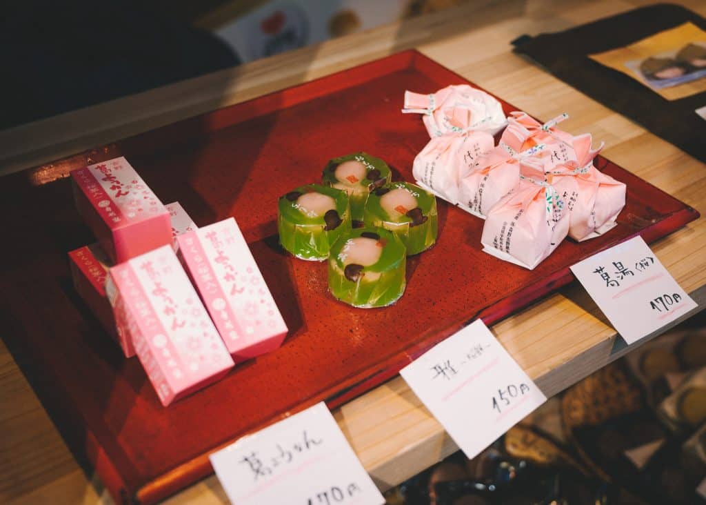 Sweets used for tea at Nara antenna shop.