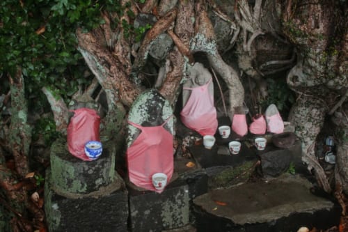 Exploring the backstreets of Ojika