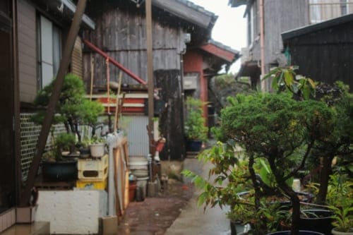 Exploring the backstreets of Ojika