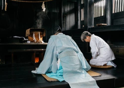Okayama’s Kibitsu Shrine – Get Your Fortune Told by… Rice and Monsters?