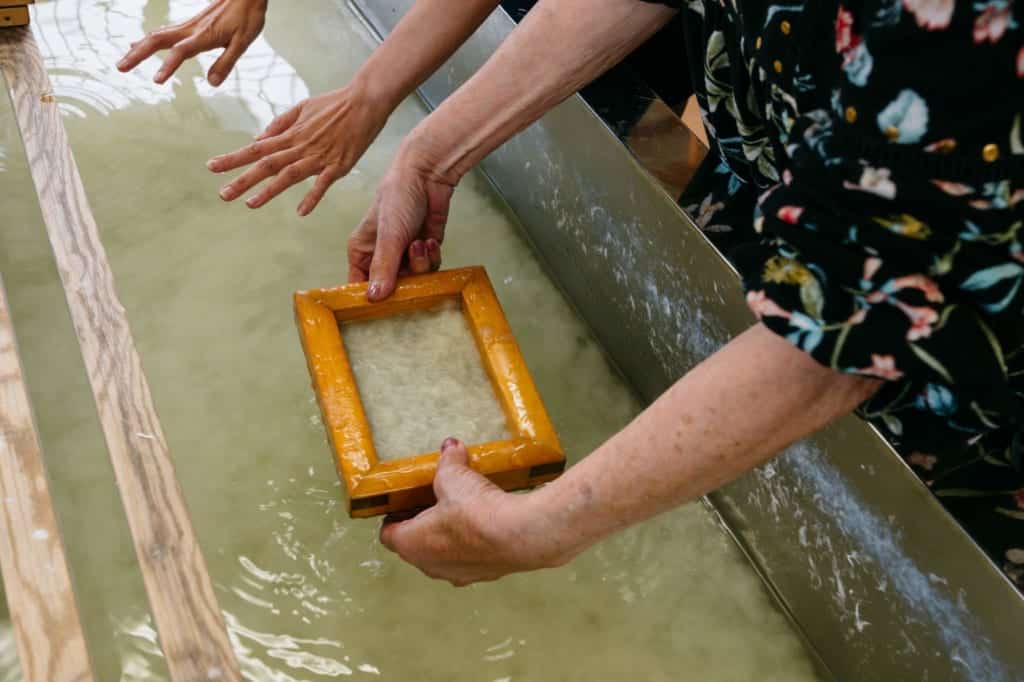 Uchiyama Washi paper making experience in Iiyama city