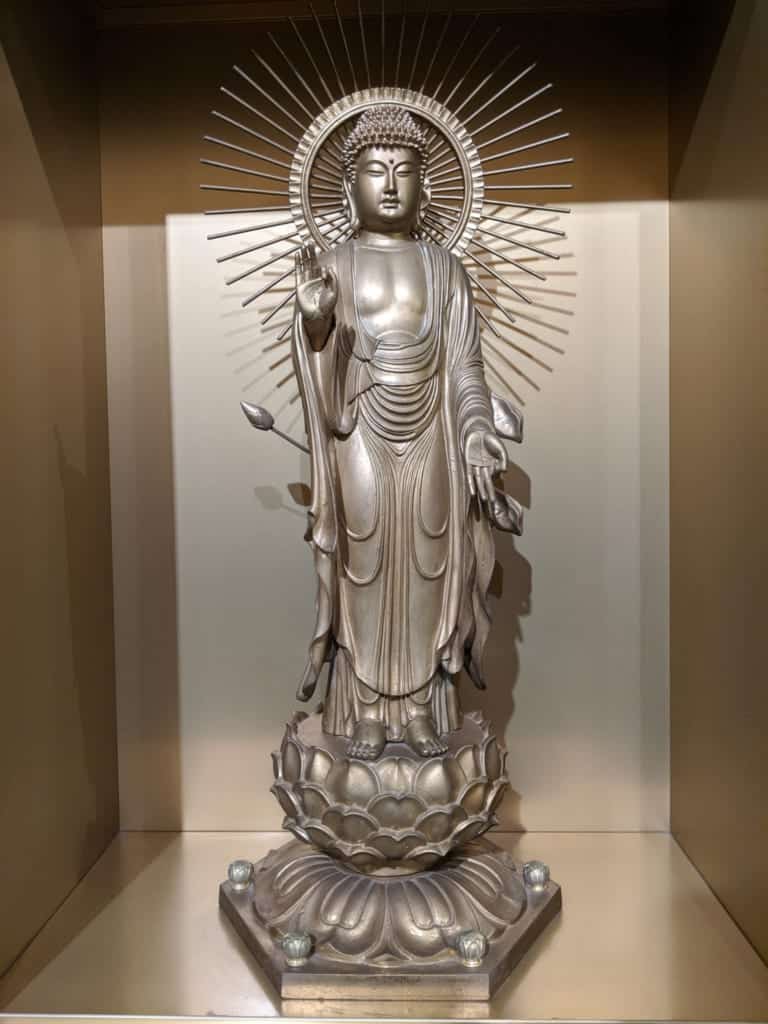 One of Ushiki Daibutsu's 3000 Golden Buddhas