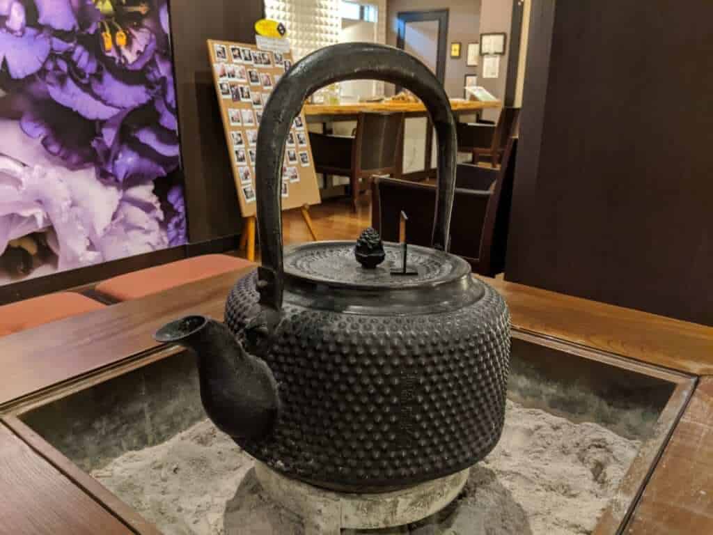 Tea Pot Decoration at Tsukubasan Edoya