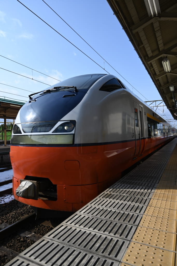 Train at Odate Station