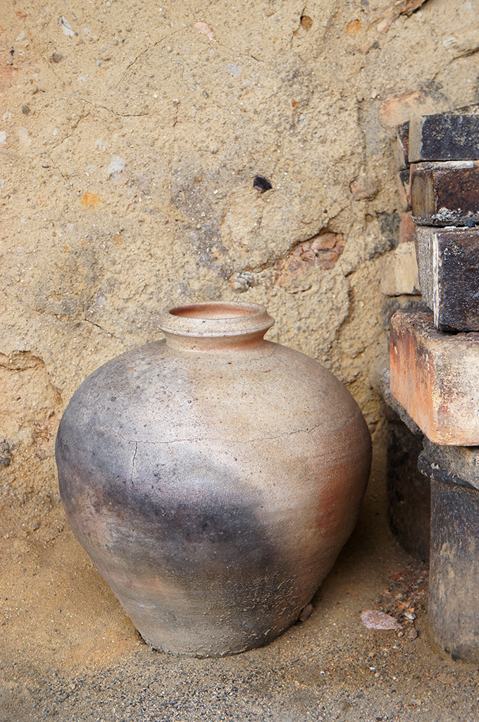 A clay pot