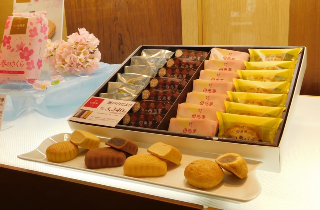 Enjoy little sweets at Poème Sweets Park.