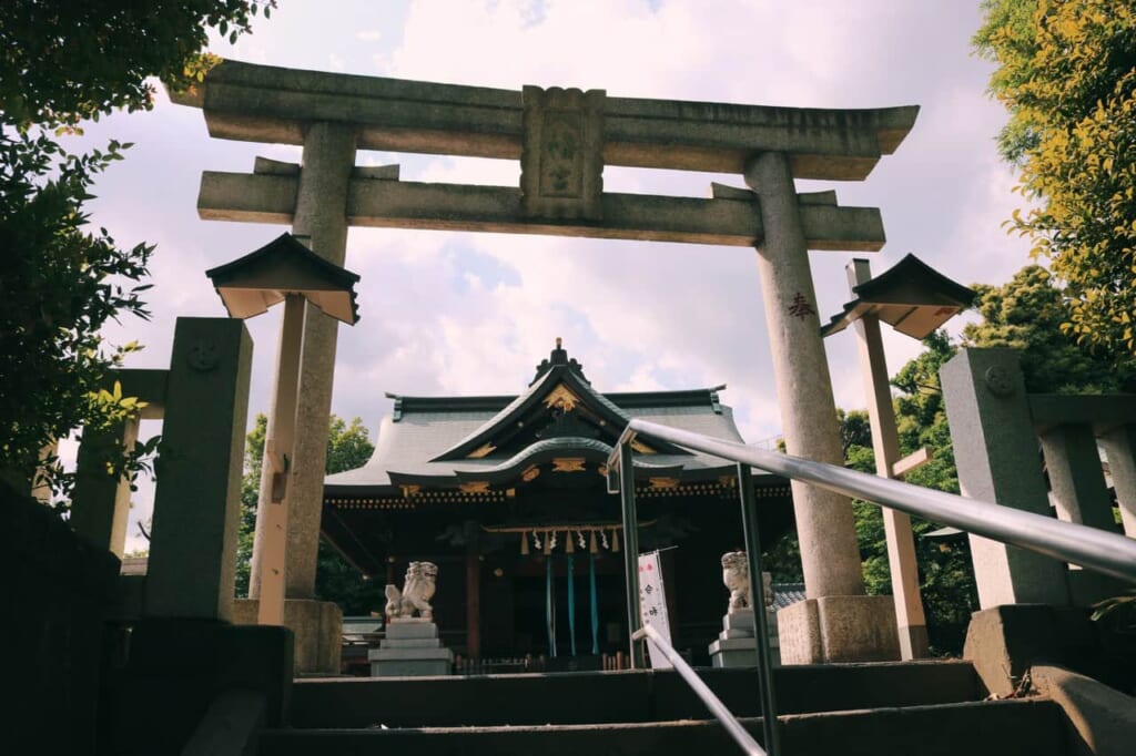 Entrance of the Hachiman shrine in Akabane