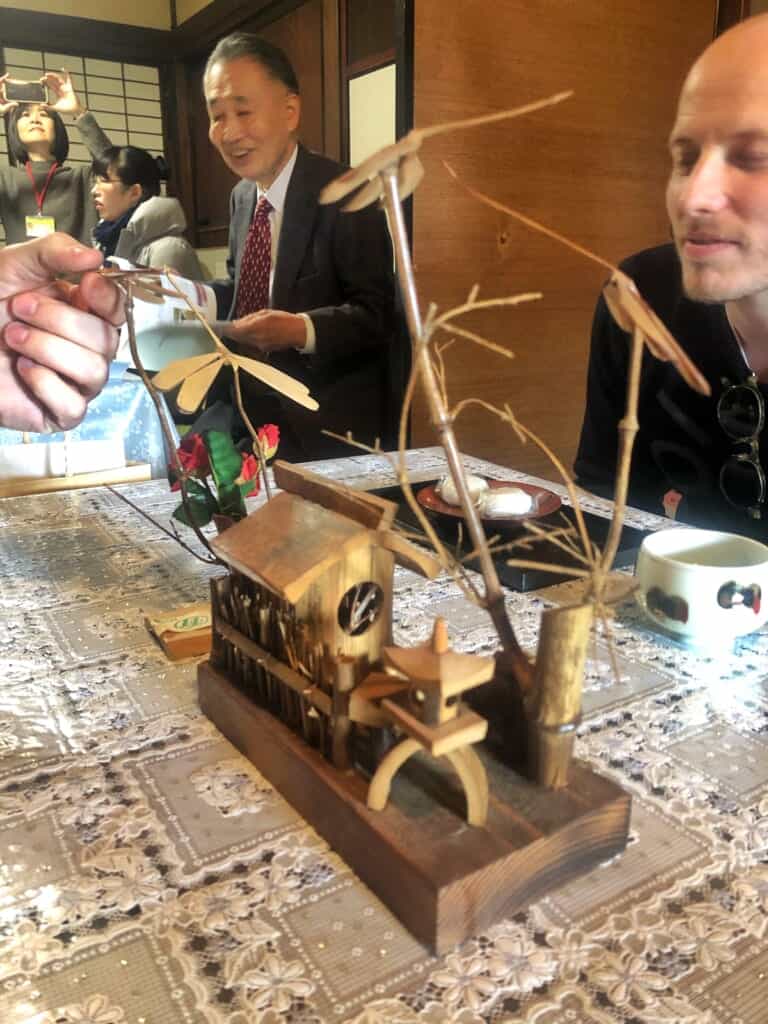 Vintage toy wooden toy of the Edo and Showa period