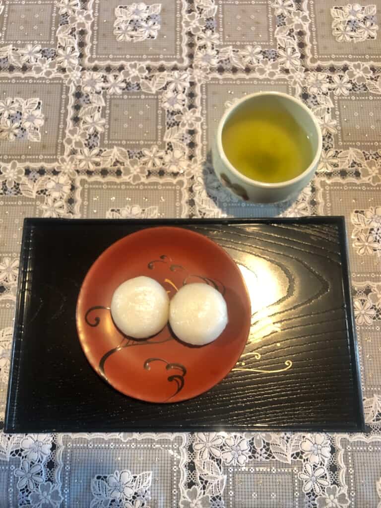 Japanese sweets and tea at Shida-tei house