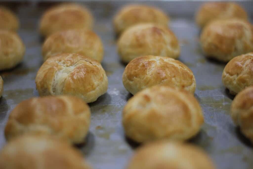 Freshely baked tsuchinoko manju, a speciality of Joge