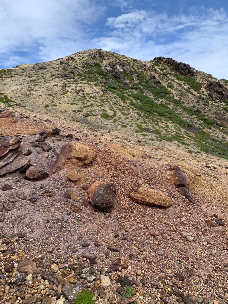 Igneous rocks on Mount Meakan