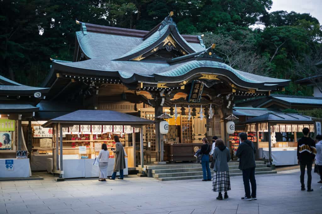 hetsumiya shrine on enoshima island