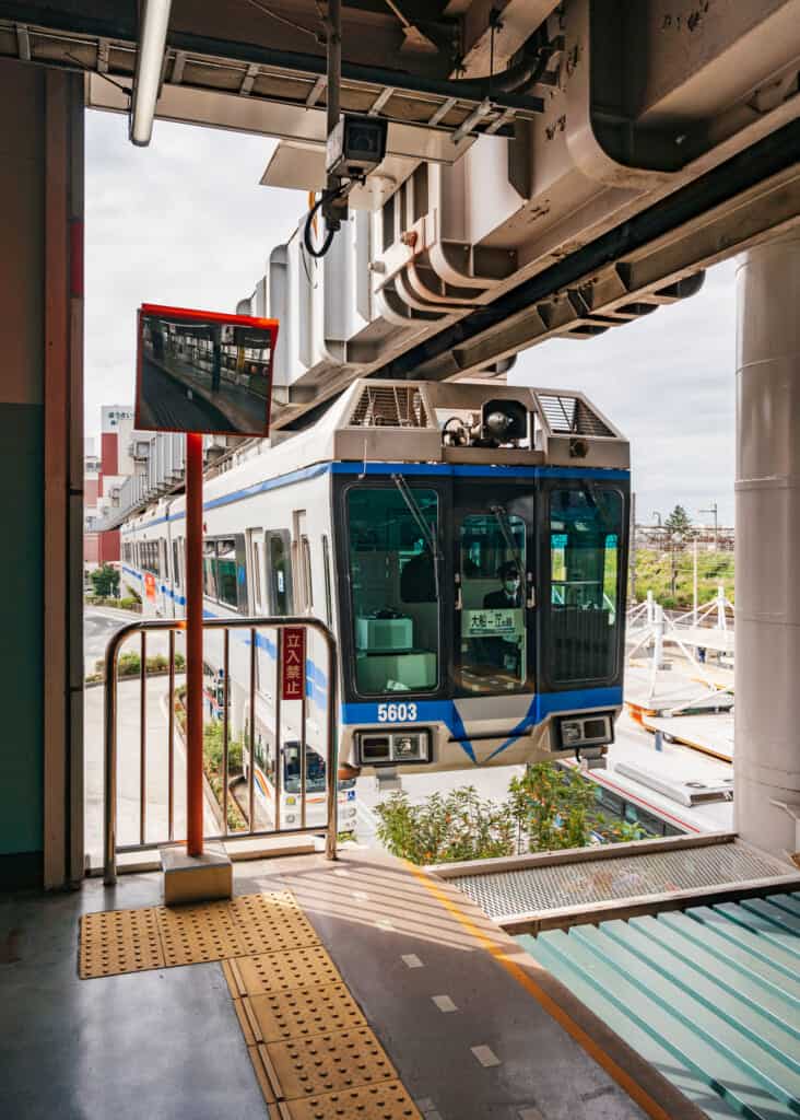 shonan monorail to enoshima island