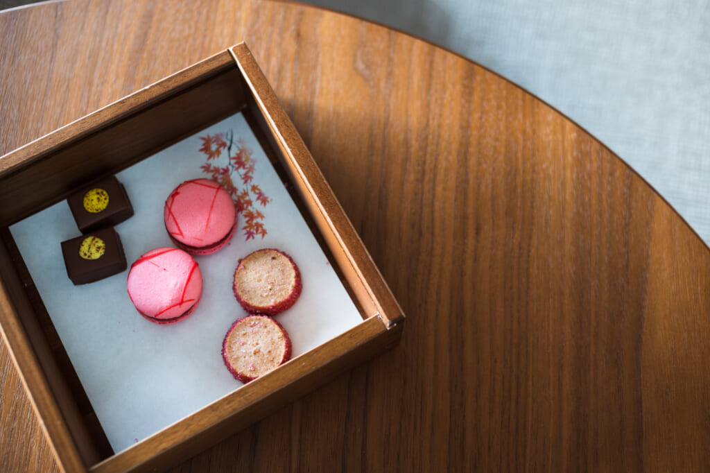 macaroons in luxury beppu stay