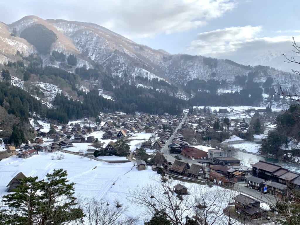 wide view of Japanese snowy mountain village in Shirakawa-go, Gifu, Japan