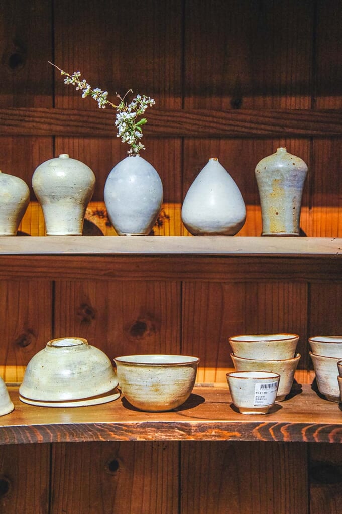 A line of pottery