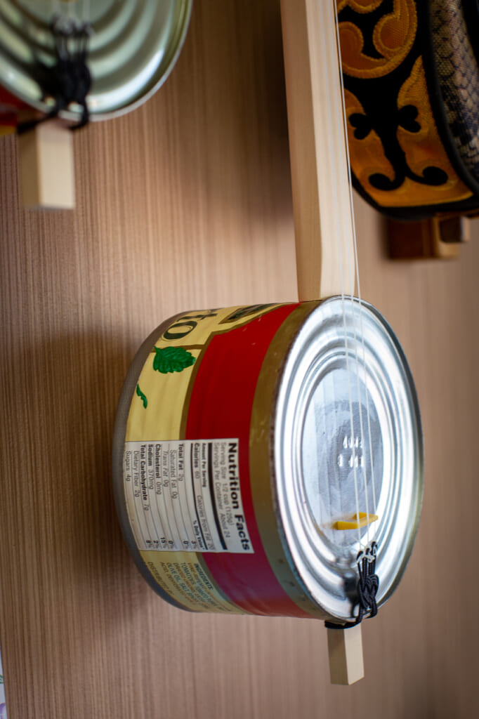 a kankara sanshin made with a tomato can