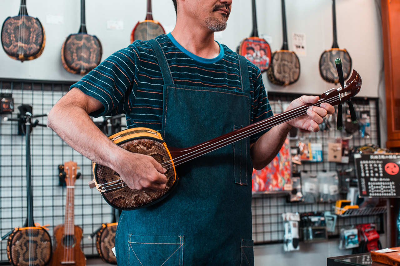 Sanshin: Discover the History of this Japanese Instrument in Machidaya