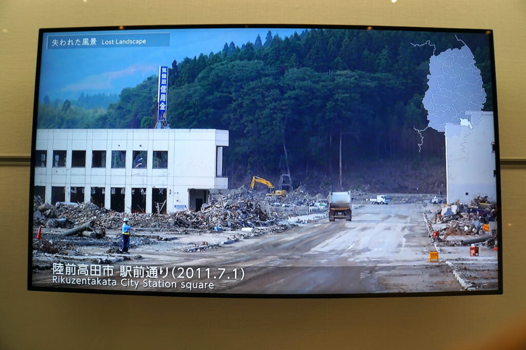 image of street in rubble in Japan after the 2011 Tsunami