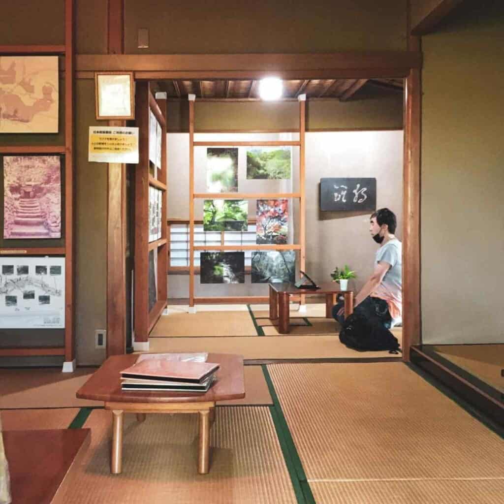 visitor at todoroki shoin in Tokyo