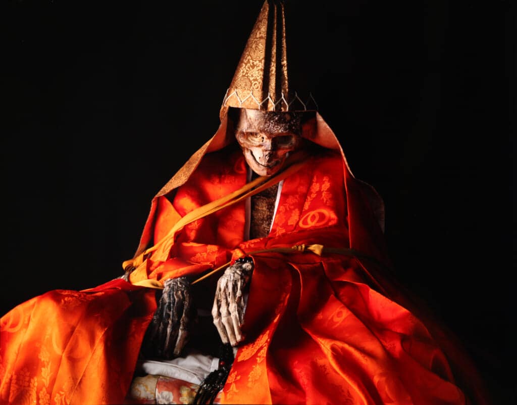 A picture of a self-mummified monk