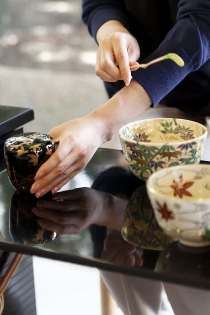 Tea ceremony at Urashiman Honpo