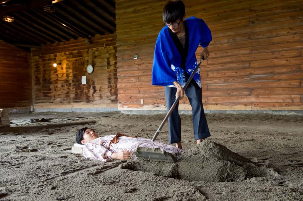 Ibusuki Onsen Hakusuikan - Sunamushi sand bath