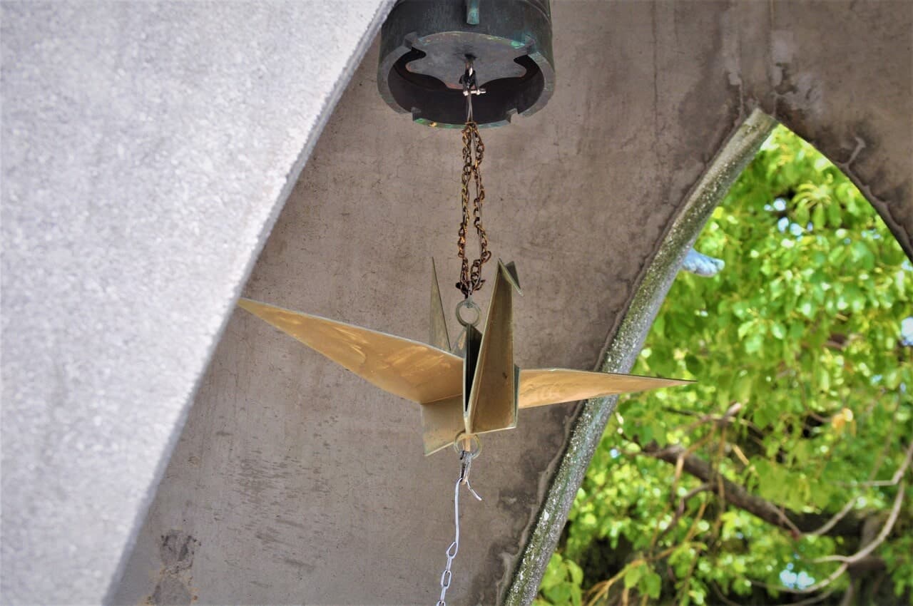 Children's Peace Monument golden crane