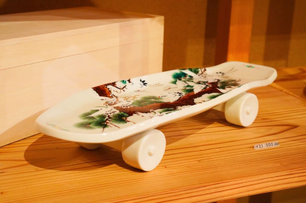 Kutani ware skateboard