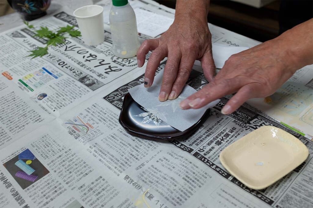 A craftsman preparing maki-e lacquerware in Aizuwakamatsu