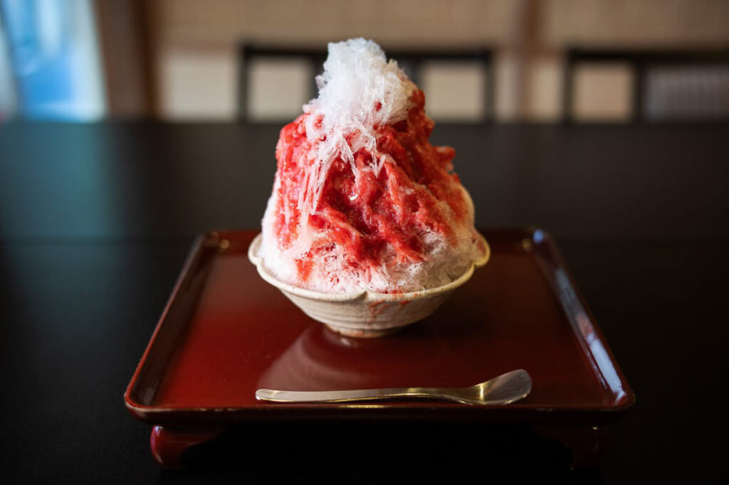 Strawberry kakigori