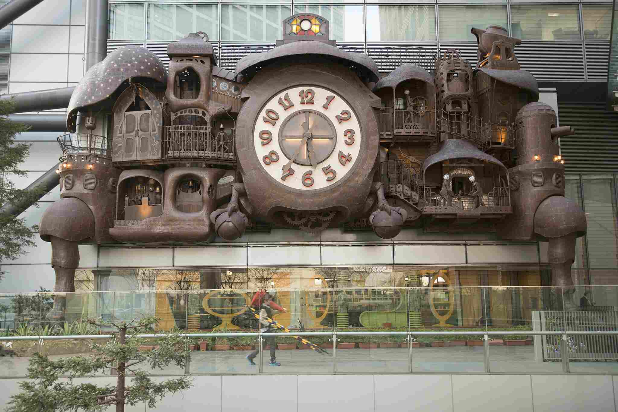 Universal Shapes: A Public Art Odyssey in Tokyo