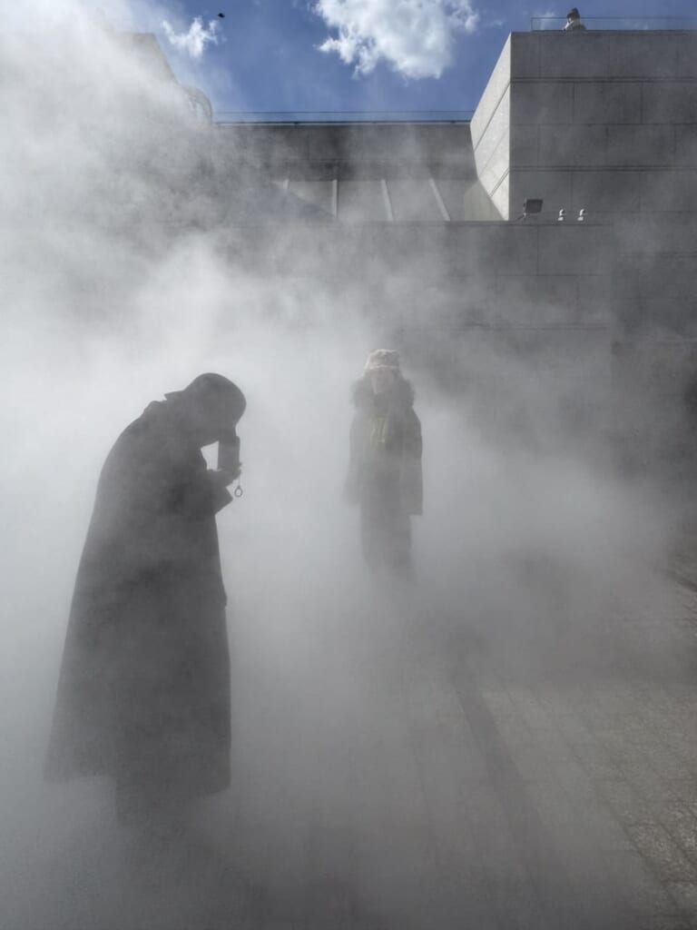 Fog sculpture in the courtyard as part of "Ryuichi Sakamoto | seeing sound, hearing time" installations at the MOT