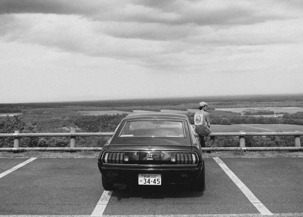 Justin Randall and a car in Hokkaido
