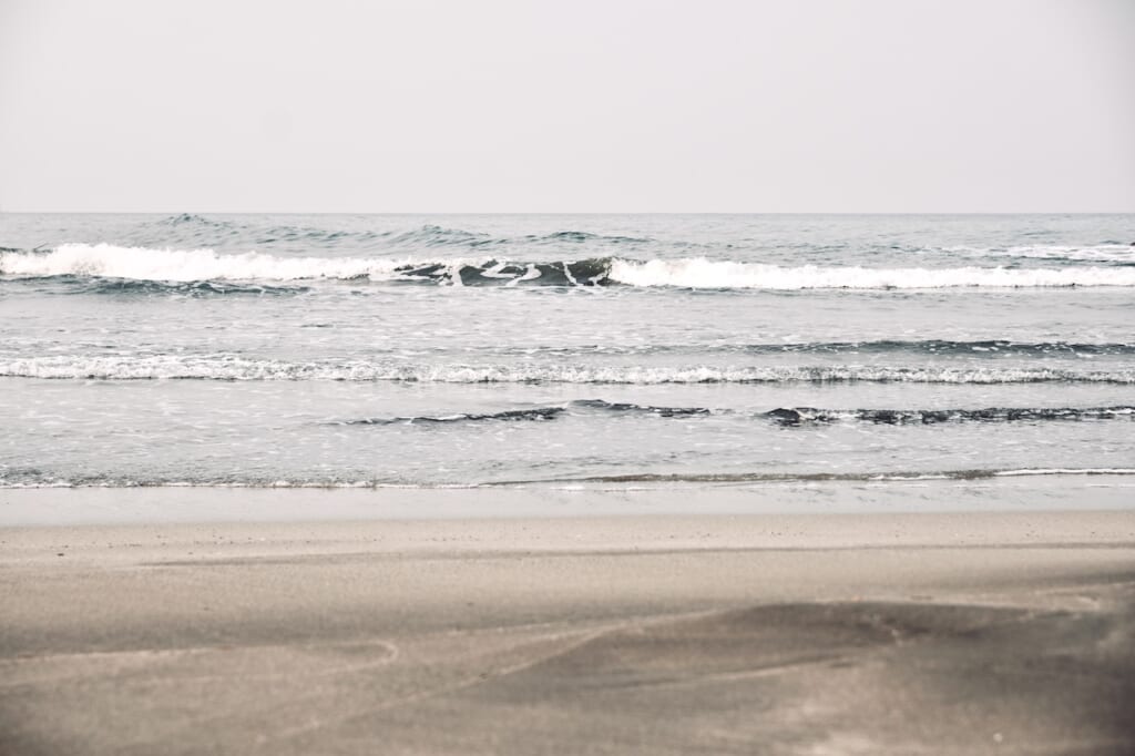 ocean waves at Ohara Beach in Chiba