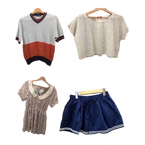 Achats chinés dans une friperie dans la banlieue de Tokyo